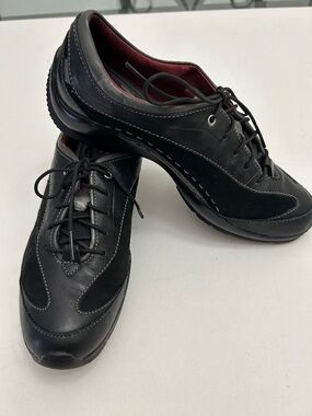 Ariat Montclair Leather Sneakers in Black Size 7B